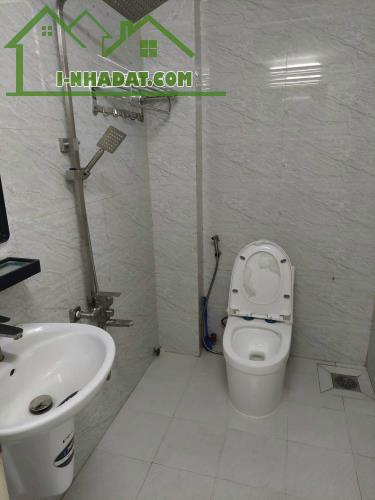 Nhà sát đường Đỗ Xuân Hợp Phước Long B 85m2 ngang 7m giá chỉ nhỉnh 5 tỷ