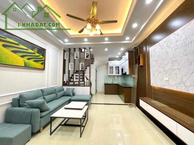 3,95tỷ có ngay nhà ở 5Tầng cách Mỹ Đình chỉ 5km Ô tô sát nhà gửi ngày đêm