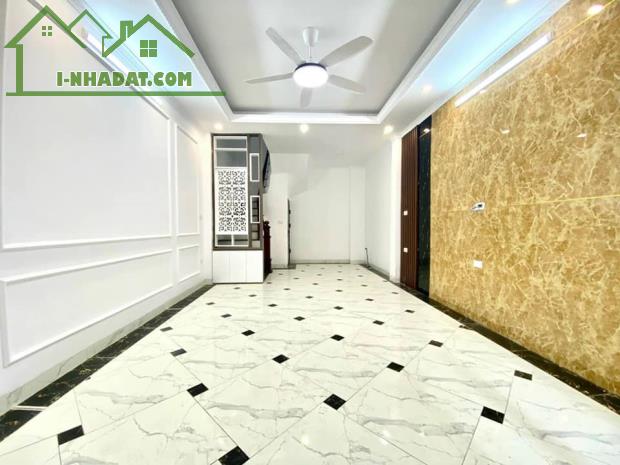 Bán nhà Tây Mỗ, Nam Từ Liêm 5 Tầng 4P Ngủ, nội thất mới đẹp giá nhỉnh 3tỷ - 3