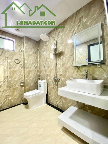 Bán nhà Tây Mỗ, Nam Từ Liêm 5 Tầng 4P Ngủ, nội thất mới đẹp giá nhỉnh 3tỷ