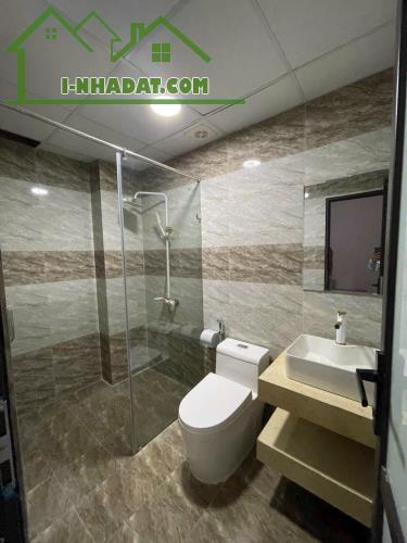 Cần bán gấp nhà 5T xây mới, cuối Trịnh văn Bô kéo dài, ô tô vào nhà, DT: 35m2, giá 4,35 tỷ