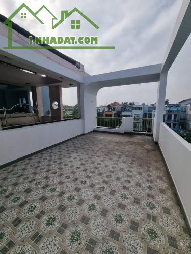 Mặt tiền đường 40m Trần Thị Ngôi, P.4, Q.8, DT: 80m2, bốn tầng, giá 14 tỷ . - 5