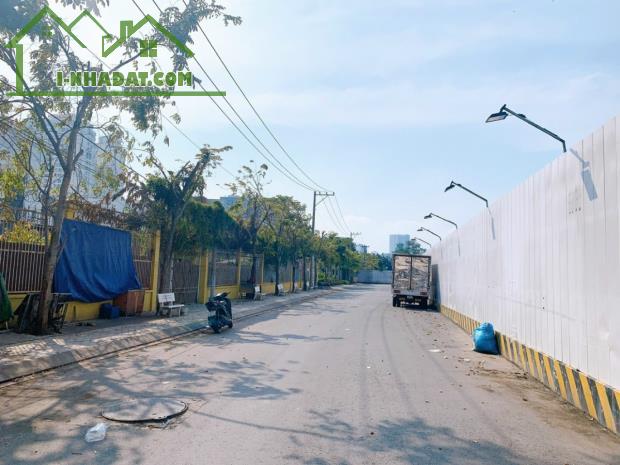 lô đất đẹp 5,2 x 22m - 6x25m- 12,5x24m đường lý phục man . p bình thuận .q7