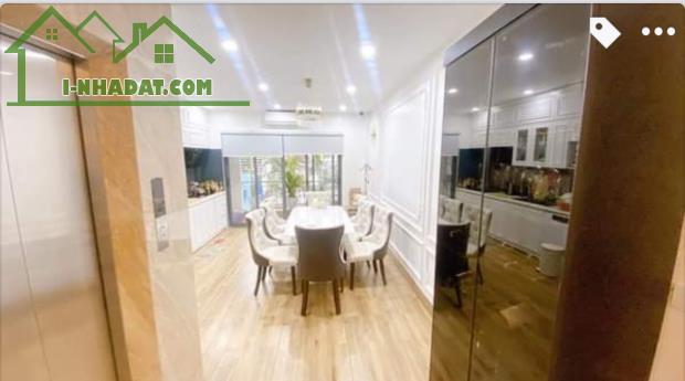 Chính chủ bán nhà phân lô oto tránh thang máy ngõ 8 Trần Quang Diệu Đống Đa 52m2x6T - 1