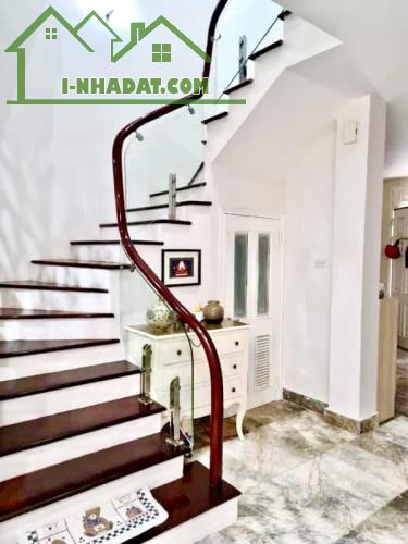 ⚜️ HIẾM, MẶT PHỐ CỔ ĐÀO DUY TỪ, HOÀN KIẾM, 25M2 6T MT 5M, KD+HOME STAY, CHỈ 16.8 TỶ ⚜️