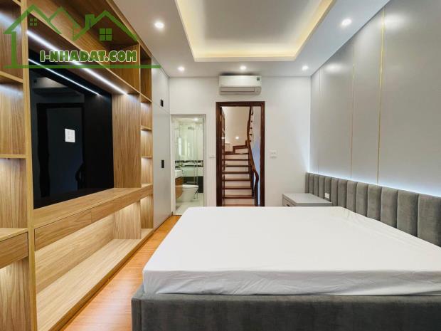 Còn căn duy nhất phố Trịnh Văn Bô 5 Tầng mặt ngõ Ô tô đỗ cửa 2 thoáng Giá 4,9 tỷ
