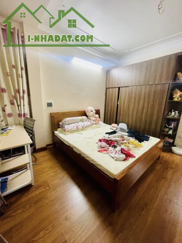 SIÊU HIẾM. Bán nhà Phố Thái Hà, Q Đống Đa. DT: 45m, 5T. Giá: 9,5 tỷ. 30m ra Phố - 2