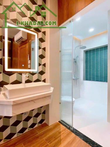 Siêu phẩm đường Hoàng Hoa Thám diện tích 60m2 (4x16m) nhà 5 tầng BTCT, hẻm xe hơi 6m