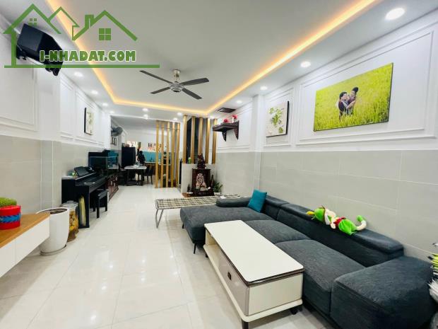 HOT! Bán Nhà 5 Tầng Cực Đẹp Hẻm 6M Phan Đình Phùng, 72m2, Ngang 4m, 12.8 Tỷ TL