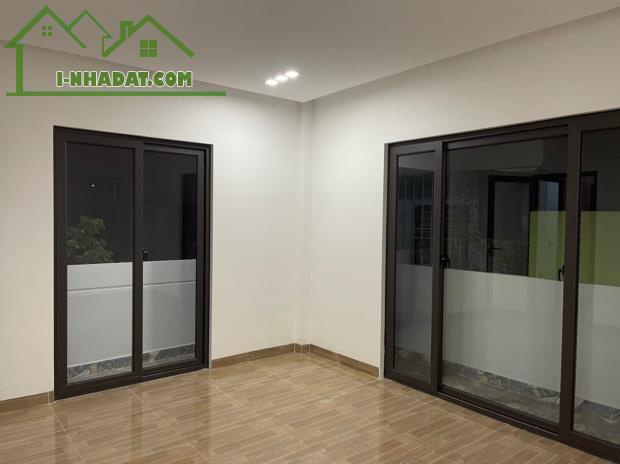 Bán nhà giáp đô thị Viglacera Xuân Phương, xây 5 tầng, 2 mặt thoáng, ô tô đỗ, tiện ích