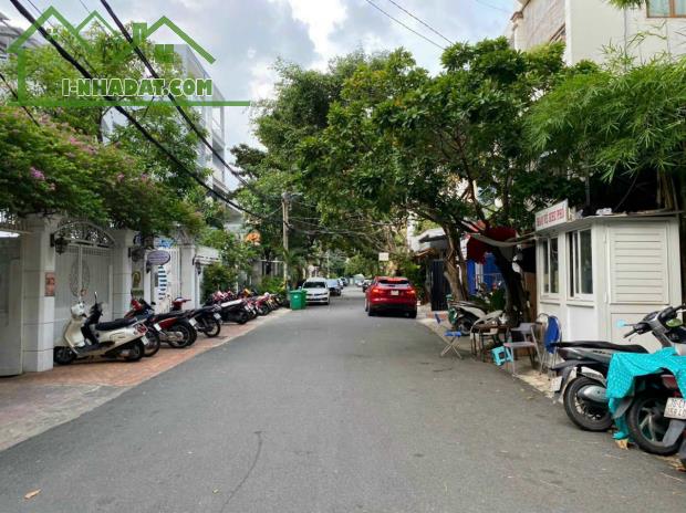 Bán nhà HXH  Nguyễn Cảnh Chân, Quận 1. DT: 5.8m x 19.3m (4 tầng). Bán 18.7 tỷ.