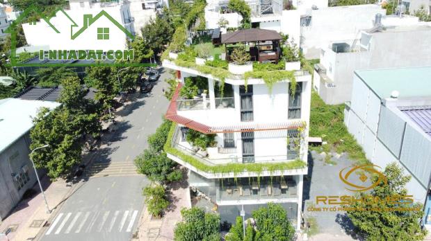 Biệt thự góc 2 mặt tiền siêu VIP khu dân cư D2D, 1 trệt 4 lầu ngang 10m giá 31 tỷ - 1
