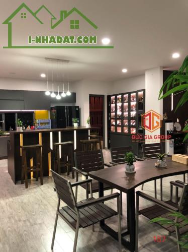 Biệt thự góc 2 mặt tiền siêu VIP khu dân cư D2D, 1 trệt 4 lầu ngang 10m giá 31 tỷ - 2