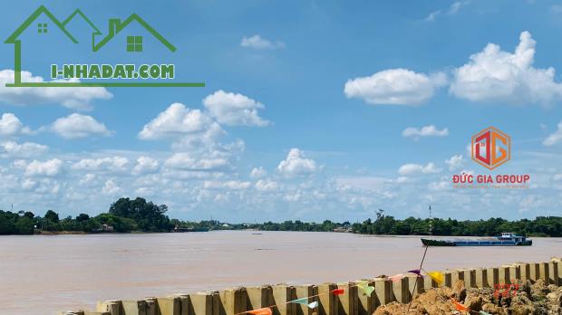 Bán biệt thự view sông Đồng Nai mặt tiền đường bờ kè Bửu Long; 1300m2 thổ cư giá 50 tỷ