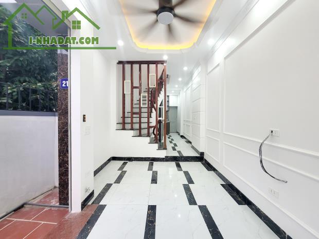 Bán gấp căn nhà riêng 5 tầng, 31 m2, tại đường Tây Mỗ - Nam Từ Liêm, giá 4 tỷ - 1