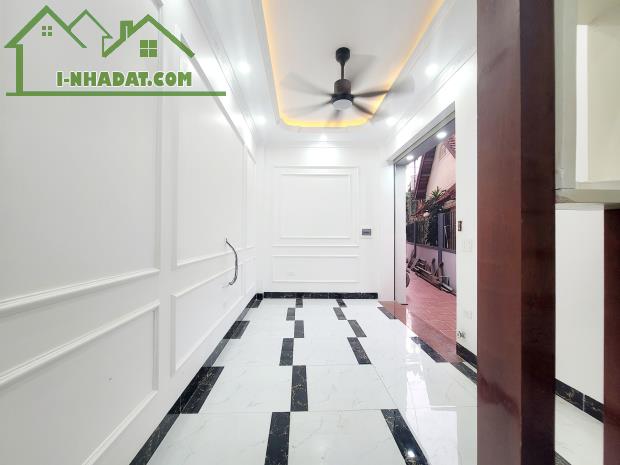 Bán gấp căn nhà riêng 5 tầng, 31 m2, tại đường Tây Mỗ - Nam Từ Liêm, giá 4 tỷ - 2