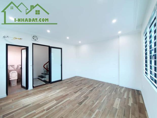 Bán nhà Tây Mỗ, Nam Từ Liêm xây 5 Tầng, 2 mặt thoáng, ngõ rộng giá 4,35 tỷ - 4