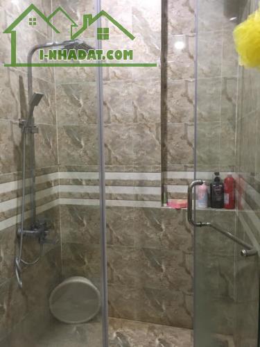 Bán nhà ngõ 302 Đường Láng, 42m2 x 4 tầng, 7.5 tỷ, ngay ngã tư sở