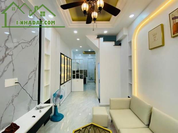 Kẹt Tiền Bán Gấp Nhà Phan Văn Hớn, P.Tân Thới Nhất, Quận 12. Giá 2tỷ1/48m2