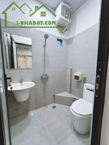 Bán nhà Phùng Khoang - Nam Từ Liêm - 2 thoáng, thông, ô tô tránh 5m, 60m2,6 tầng 8.35 tỷ.