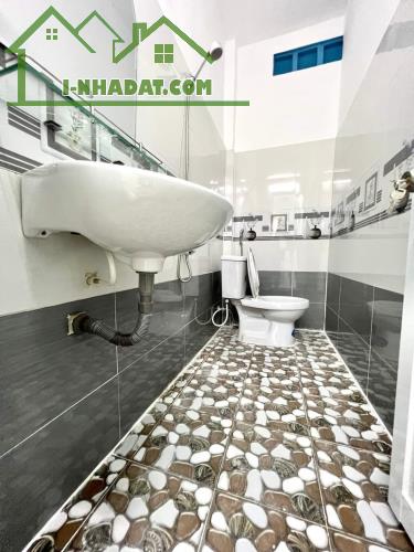 CẦN BÁN NHÀ HẺM ÔTÔ 60m²-2tỷ5(TL)Đ Hoàng Sa P.Võ Thị Sáu Quận 3 - 5