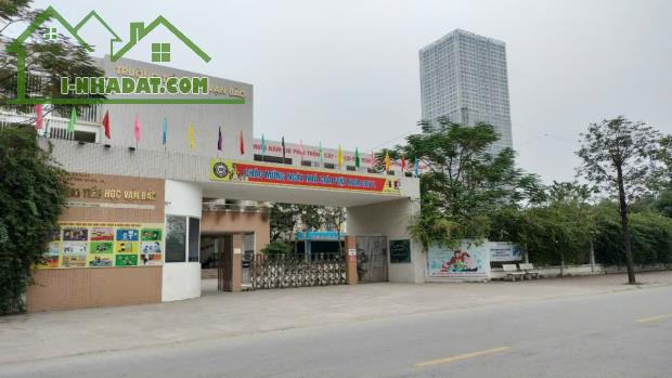 Bán đất dịch vụ Vạn Phúc, gần mầm non Vạn Bảo, đẹp không tì vết, 50m2, đông nam giá 7.5 tỷ