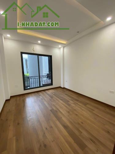 Bán liền kề cuối phố Trịnh Văn Bô 36m²*4T. Đường ô tô tránh nhau-vỉa hè thoáng. Giá 4tỷ - 2