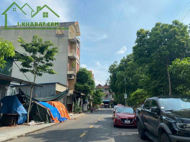 🌟🌟🌟NGÂN HÀNG O ÉP KHÔNG CHỊU NỔI CẦN BÁN GẤP 🌟🌟🌟
PHÂN LÔ DIỆN TÍCH 90 m MẶT TIỀN 5 - 2