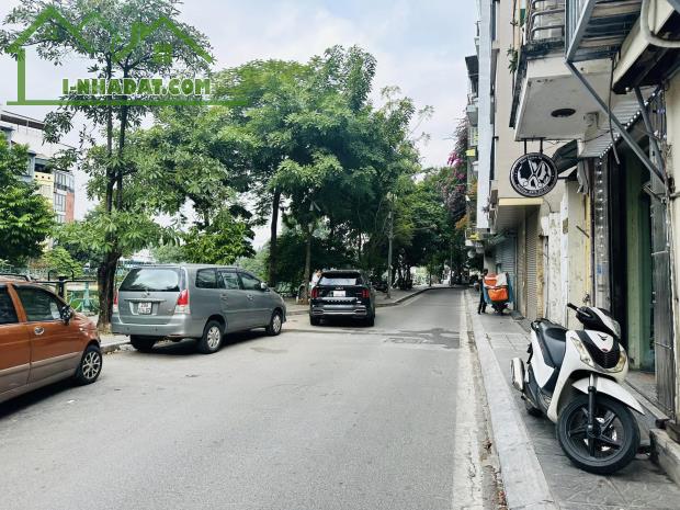 Bán gấp nhà phố Yên Hoa Yên phụ sát Hồ Tây 80m hơn 10 tỷ, LH 0988559347