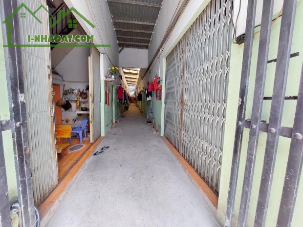 Bán nhà Trọ 33 phòng thu ,40tr/tháng, xã Đức Hòa Hạ, Đức Hòa, Long An Lh: 0974480757 - 2