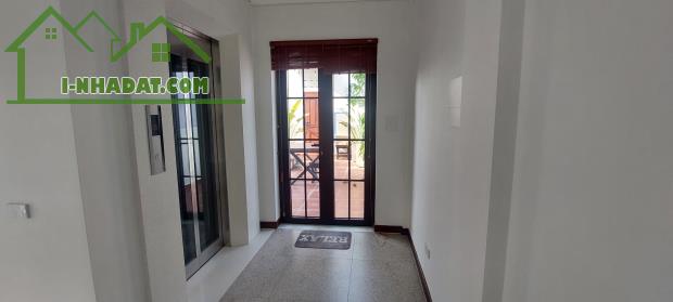 Bán nhà Phố Hồng Tiến, Vị Trí Đắc Địa, Gara, Bể Cá Koi, Đẹp Như Khách Sạn 5 Sao. - 3