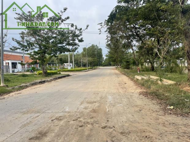 2500m2 đất khu công nghiệp xã An Thạnh, Bến Lức, Long An giá 14 tỷ - 1