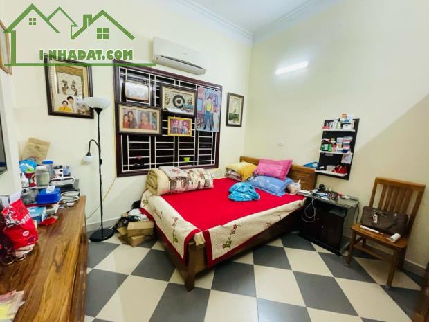 Bán nhà Cầu Giấy 40m x4t, mt 6,2m. Giá 6,8 tỷ. - 2