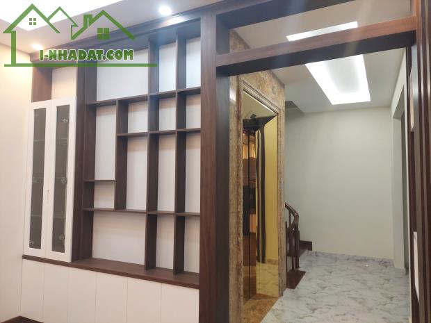 Phân Lô Đường Nguyễn Sơn - Long Biên 50m2 6 Tầng Mặt Tiền4.5m Nhỉnh 10 Tỷ - 4