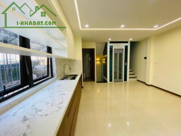 HOÀNG ĐẠO THÀNH CÒN SÓT 1 CĂN DUY NHÂT 6 TẦNG LÔ GÓC  THANG MÁY - 3