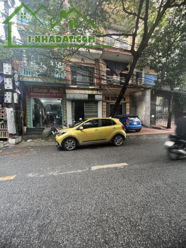 BÌNH MINH ƠI DẠY CHƯA .   DẠY ĐI XEM ĐẤT VỚI EM ĐƯỢC KHÔNG  CÁCH MẶT PHỐ 15 m Ô TÔ - - 1