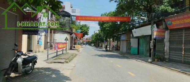 BÌNH MINH ƠI DẠY CHƯA .   DẠY ĐI XEM ĐẤT VỚI EM ĐƯỢC KHÔNG  CÁCH MẶT PHỐ 15 m Ô TÔ - - 2