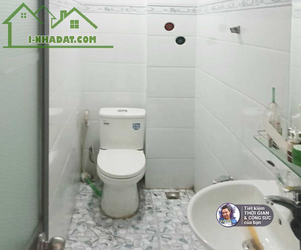 BÁN NHÀ HẺM LÊ VĂN LƯƠNG, PHƯỜNG TÂN HƯNG. 38M2.3 TẦNG. 3 PHÒNG NGỦ. CÁCH Q1 CHỈ 3KM - 5