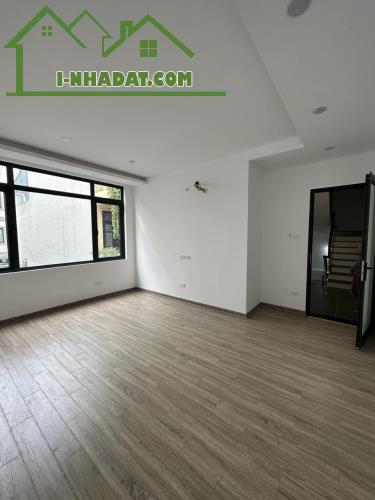 Bán nhà Trần Khát Chân 50M2 gần phố ô tô đỗ giá 5.9 tỷ thương lượng - 2