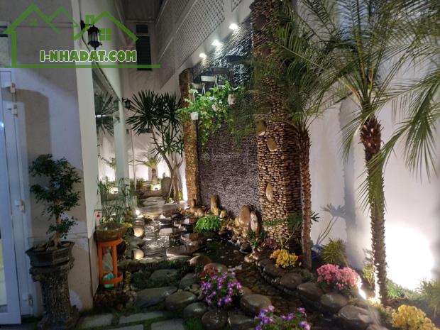 Bán biệt thự đường Lê Văn Sỹ, quận Tân Bình. Diện tích: 7x18m. 3 tầng, 16.5 tỷ - 2