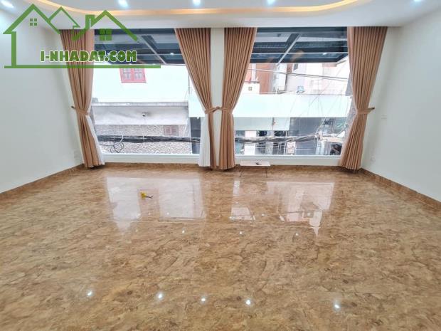 Cần bán gấp nhà phố Nguyễn Khang 60m2, 7T, thang máy,mới đẹp, kinh doanh, sát mặt phố nhỉn - 3