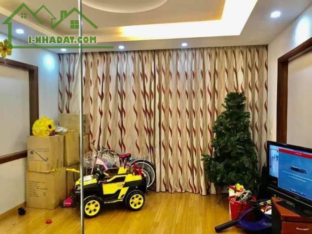 Bán nhà cầu giấy phân lô ô tô tránh lô góc kinh doanh 50m2 8,5 tỷ - 3