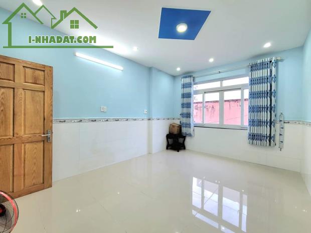 NGỘP VỐN BÁN GẤP NHÀ HẺM 5m 60m²-2tỷ250 Đ. Nguyễn Ảnh Thủ, P.Tân Chánh Hiệp, Quận 12