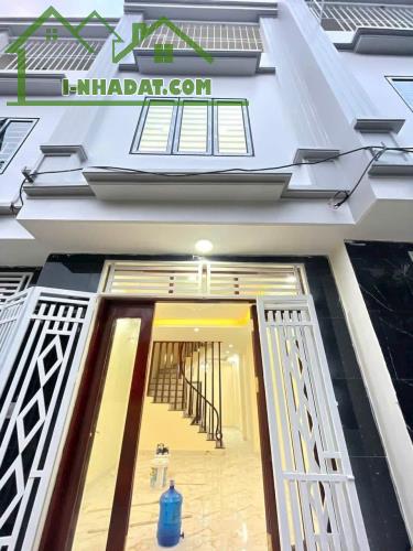 Bán nhà Vạn Phúc, Hà Đông, 45m2x4 tầng 2 thoáng, mt 6.5m - 15m ra phố, ô tô 5 tạ đỗ cửa