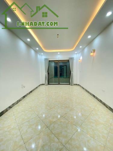 Bán nhà Xuân Phương, Trịnh Văn Bô, DT 30m2 x 5tầng, hướng Tây, ôtô đỗ cửa, giá 3.9 tỷ - 3