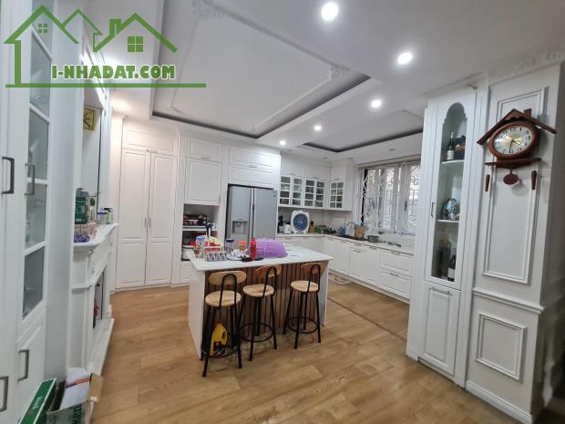 BIỆT THỰ ĐẲNG CẤP NGUYỄN TUÂN KINH DOANH ĐỈNH THANG MÁY 175m2 MẶT TIỀN 9m SỔ ĐẸP hơn 40 tỷ