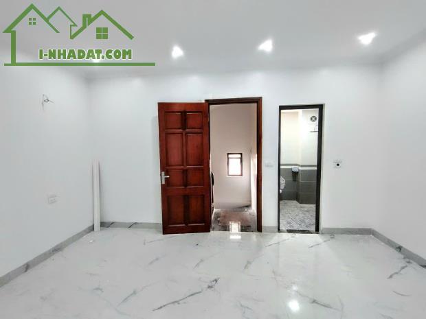 Bán nhà siêu rẻ chỉ 3,5 tỷ ngay UBND Phường Kiến Hưng, Ngã 4 Mậu Lương - 5