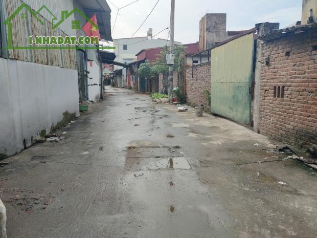 Đang nợ ngân  hàng cần b á n gấp giảm 300 tr cho anh em đầu tư . VIEW hồ thoáng mát mà