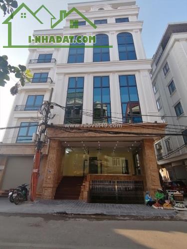 Cho thuê Nhà mặt tiền Phường Yên Hòa, Cầu Giấy, Diện tích 120m², Giá 180 Triệu/tháng