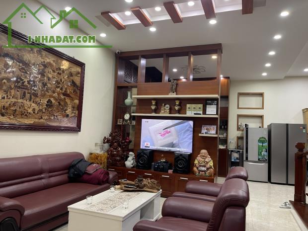Biệt thự phố Huỳnh Văn Nghệ, Sống Đẳng Cấp, Hàng xóm Vinhomes Riverside. - 1